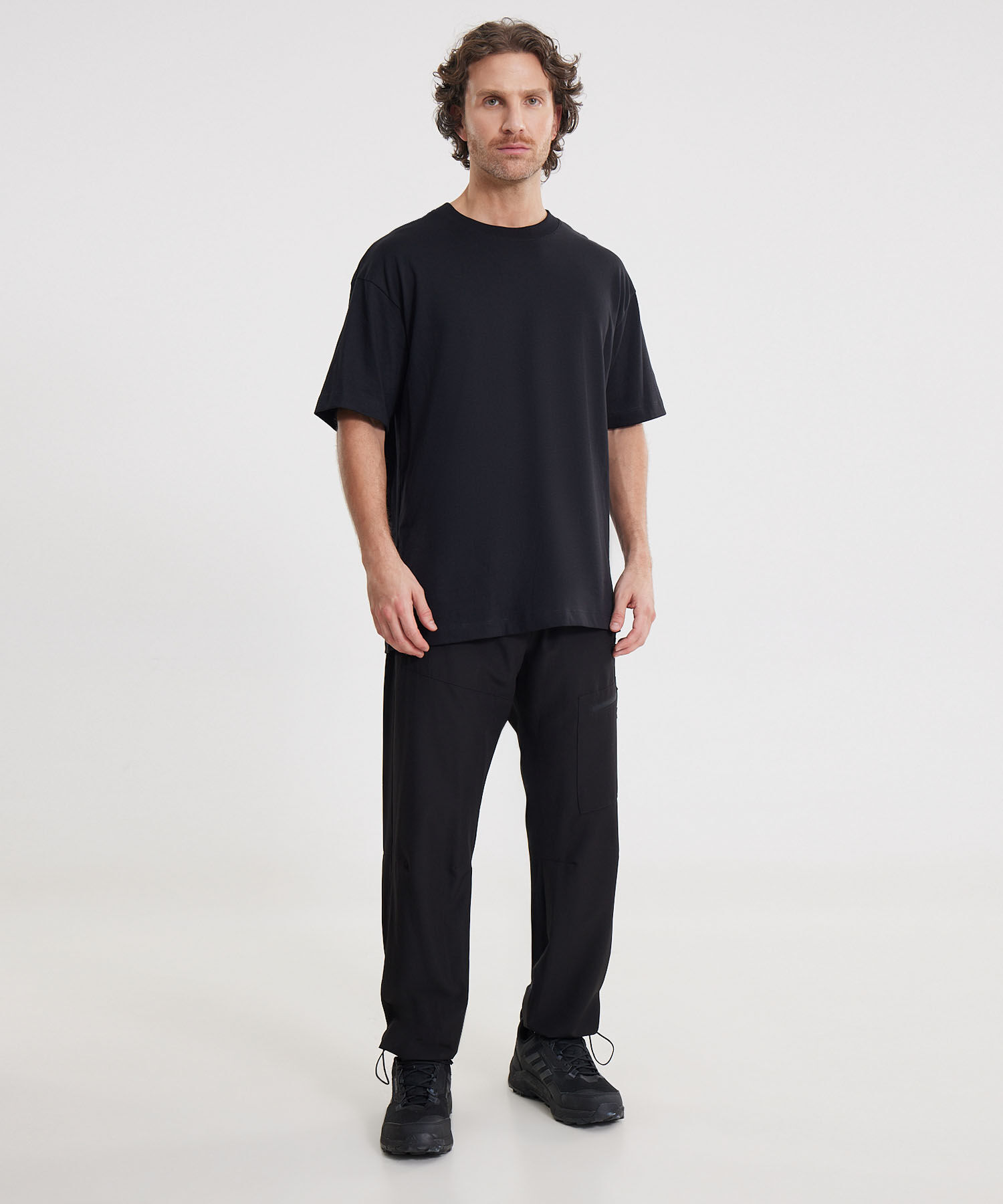 Set Street Básico, Camiseta Oversize Manga Corta y Jogger Outdoor, 