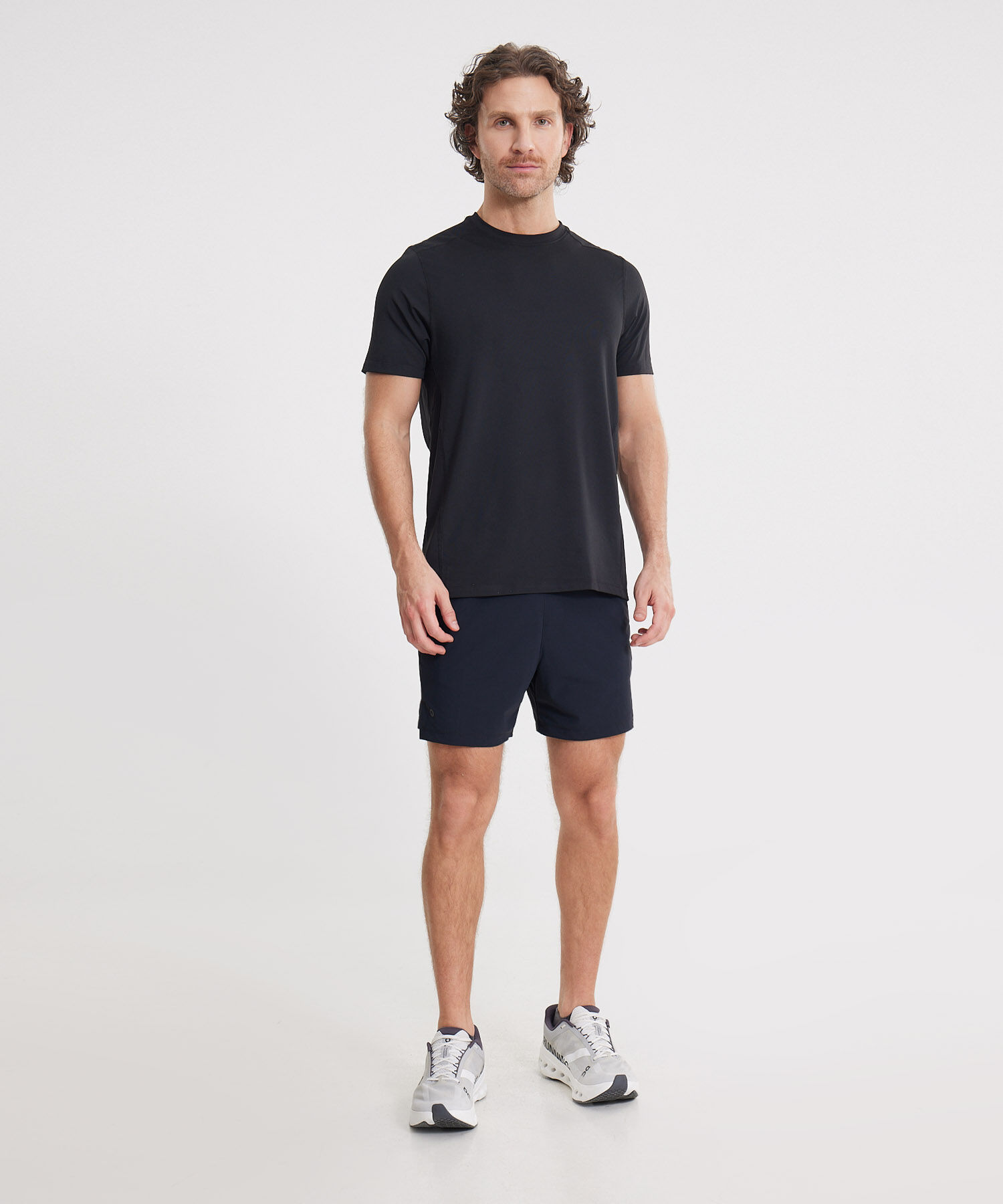 Set Deportivo Negro con Camiseta Manga Corta y Short Medio Running, 