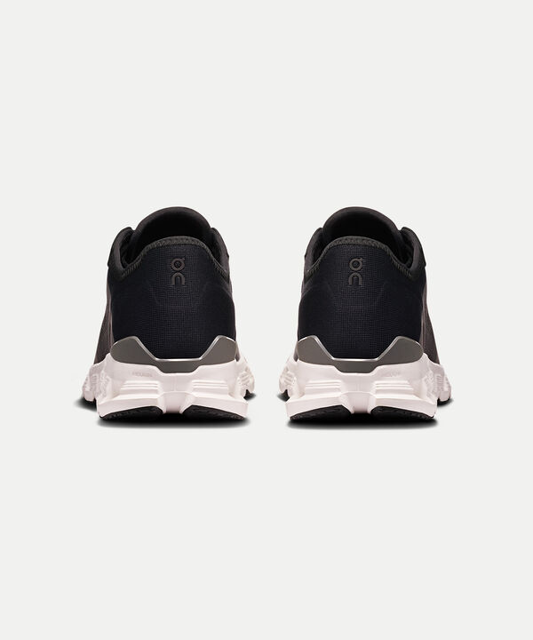 Tenis On Para Mujer Negro image number null