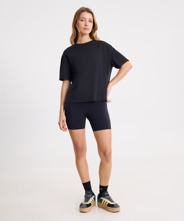 Set Deportivo Negro con Biker Aerius Skin y Camiseta Oversize,  image number null
