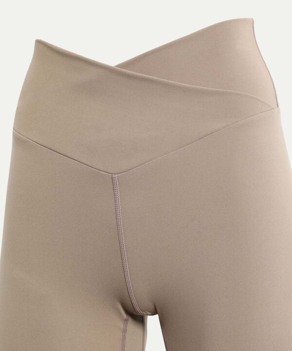 Short Pretina Cruzada Aerius Skin 15 cm, Mocca image number null