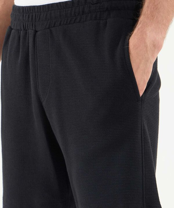 Bermuda Para Hombre Negro image number null
