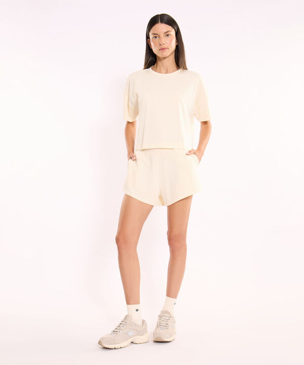 Short Para Mujer Crema image number null