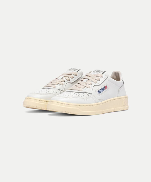 Tenis Autry Para Mujer Blanco image number null