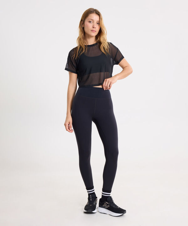 Set Deportivo Negro con Leggins Aerius, Top Athena y Camiseta Mesh,  image number null