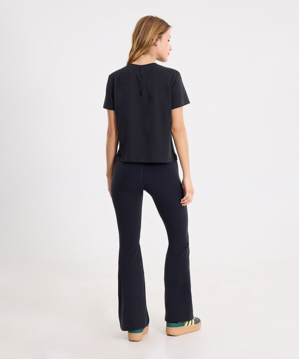 Set Activewear Leggins Flare Compresión Alta y Camiseta Boxy de Algodón,  image number null