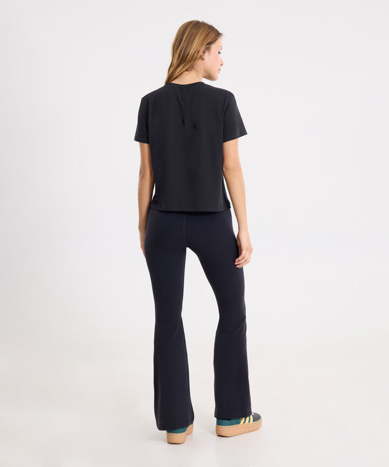 Set Activewear Leggins Flare Compresión Alta y Camiseta Boxy de Algodón, 