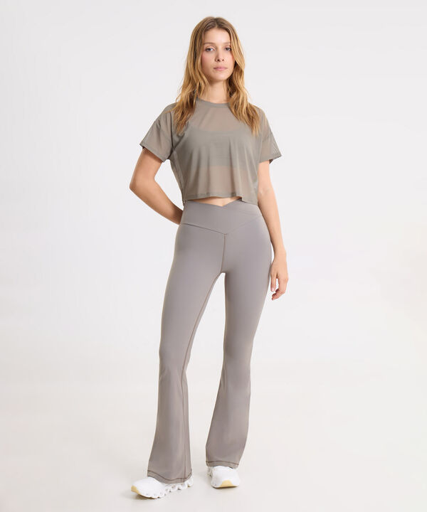 Set Athleisure Camiseta Mesh Crop y Leggins Flare Aerius,  image number null