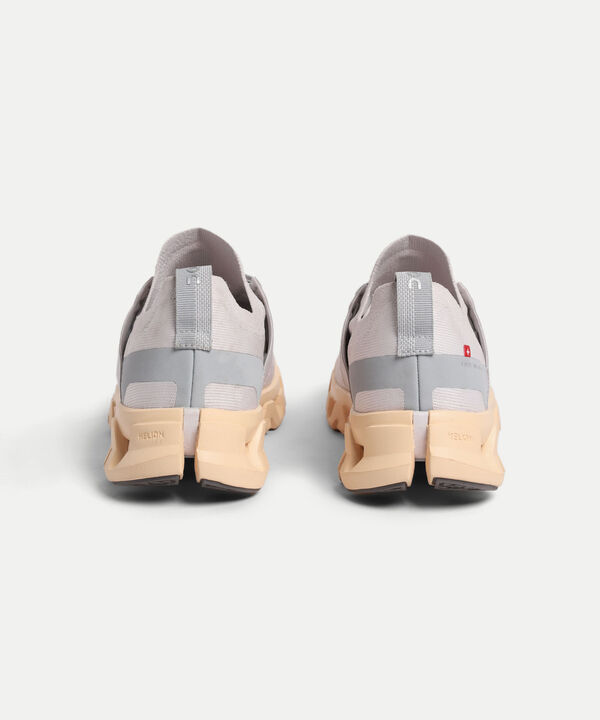 Tenis On Para Mujer Gris