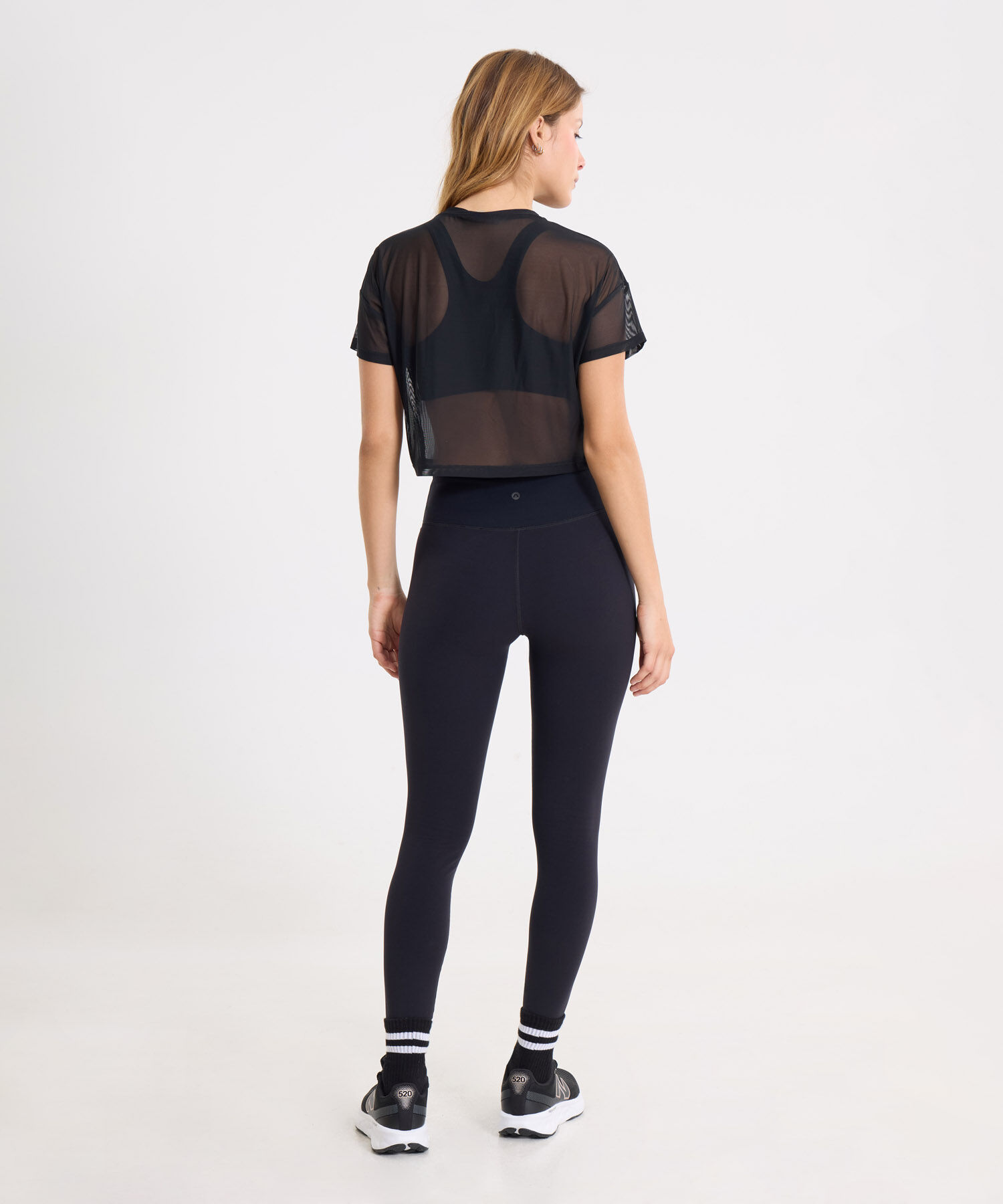 Set Deportivo Negro con Leggins Aerius, Top Athena y Camiseta Mesh, 