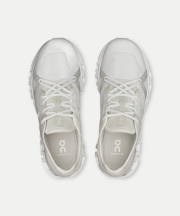 Tenis On Para Mujer Blanco image number null