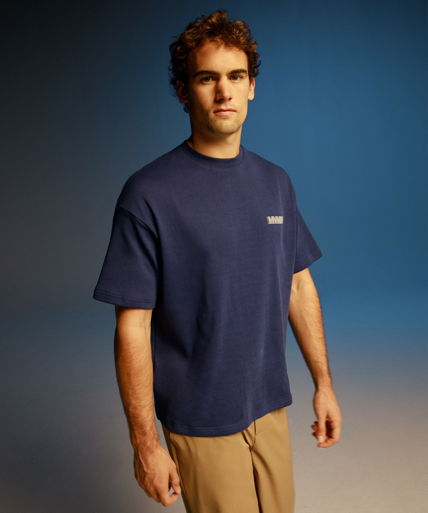 Camiseta Boxy con Estampado Frontal, AzulOscuro