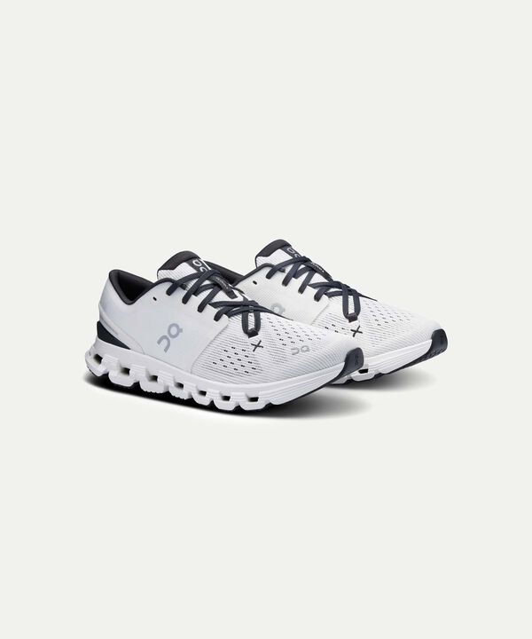 Tenis On Para Mujer Blanco image number null