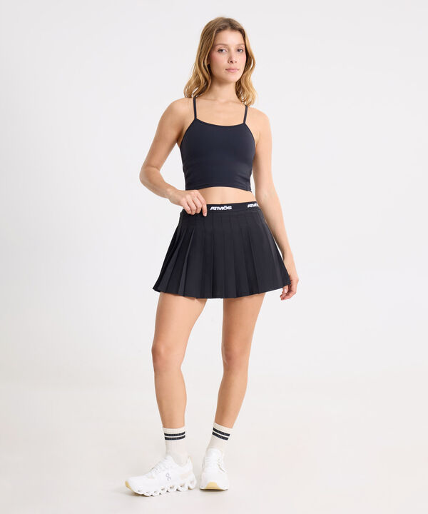 Outfit Deportivo Negro con Crop Top y Falda Training,  image number null