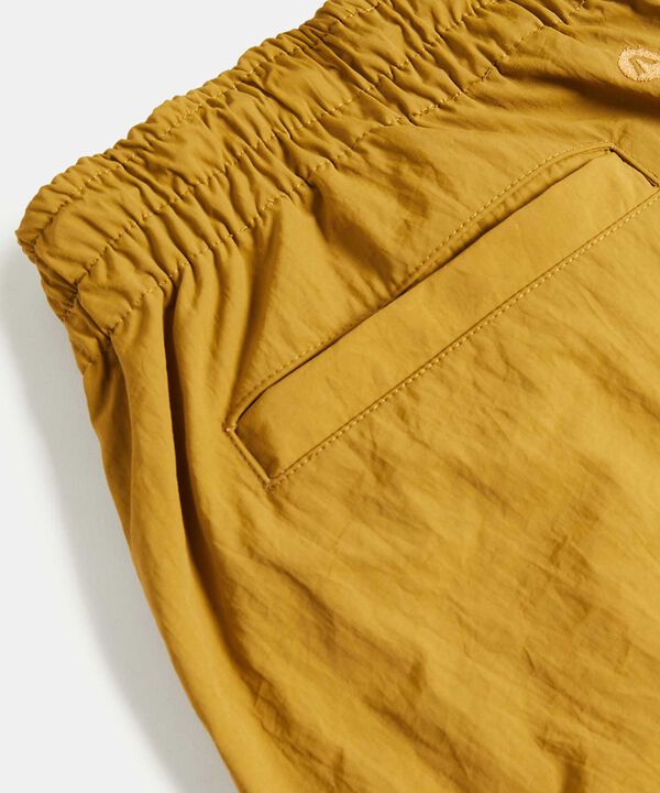 Short Para Hombre Dorado image number null