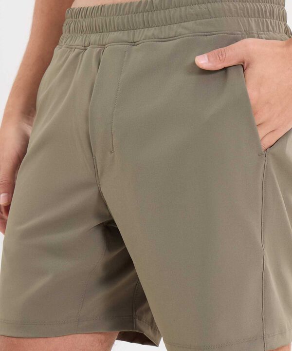 Short Para Hombre Oliva image number null